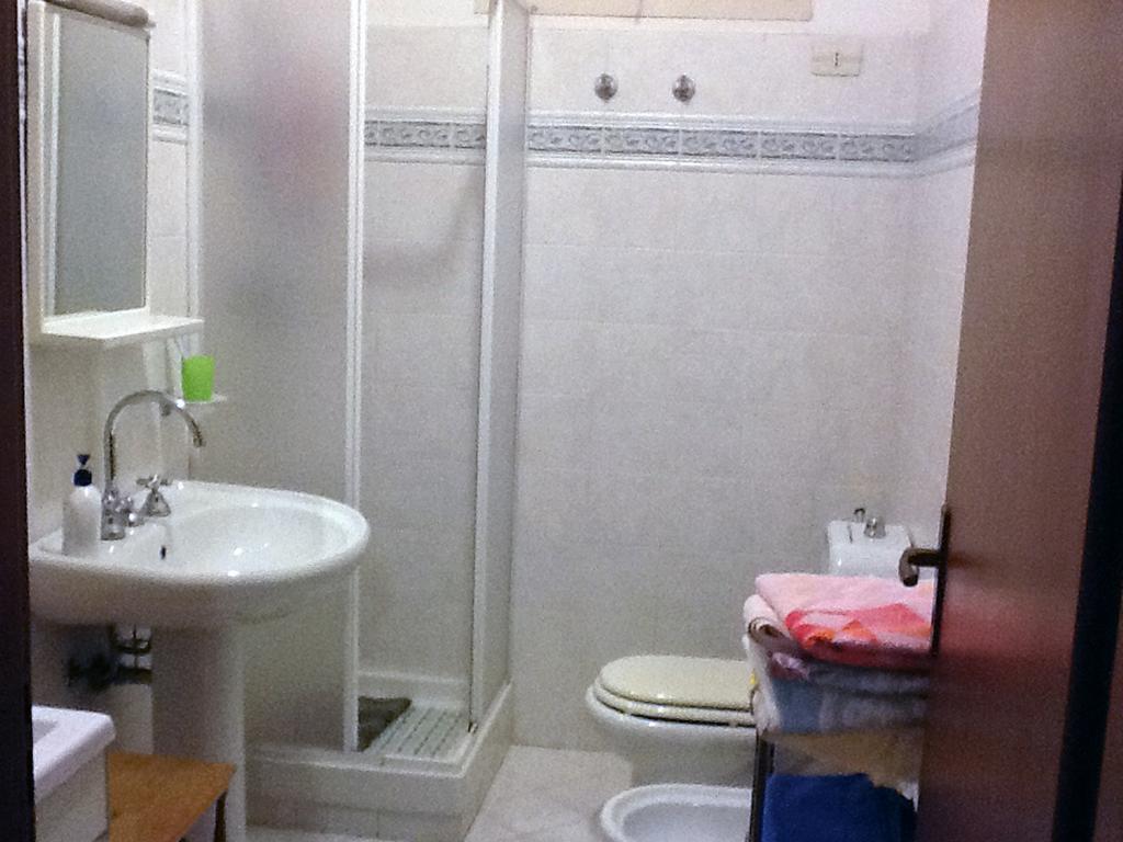Low Cost La Meridiana Zafferana Etnea Quarto foto